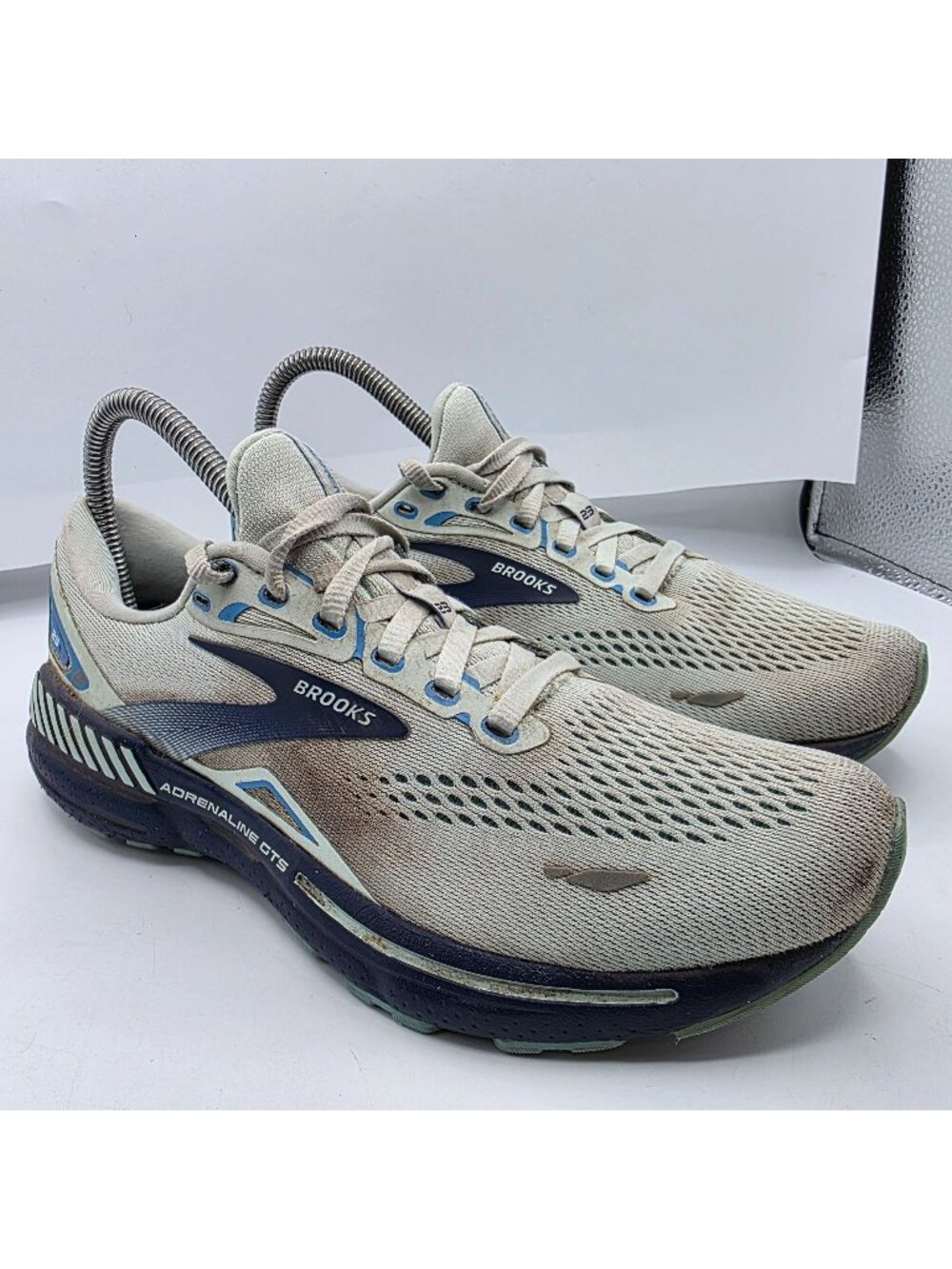 Brooks Adrenaline GTS 23 Womens Size 7.5 Running Shoes Gray Blue Comfort